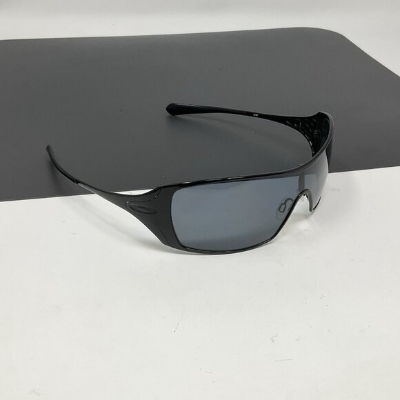 Oakley Dart 12-881  Polished Black Frame Polarized Sunglasses main image 6